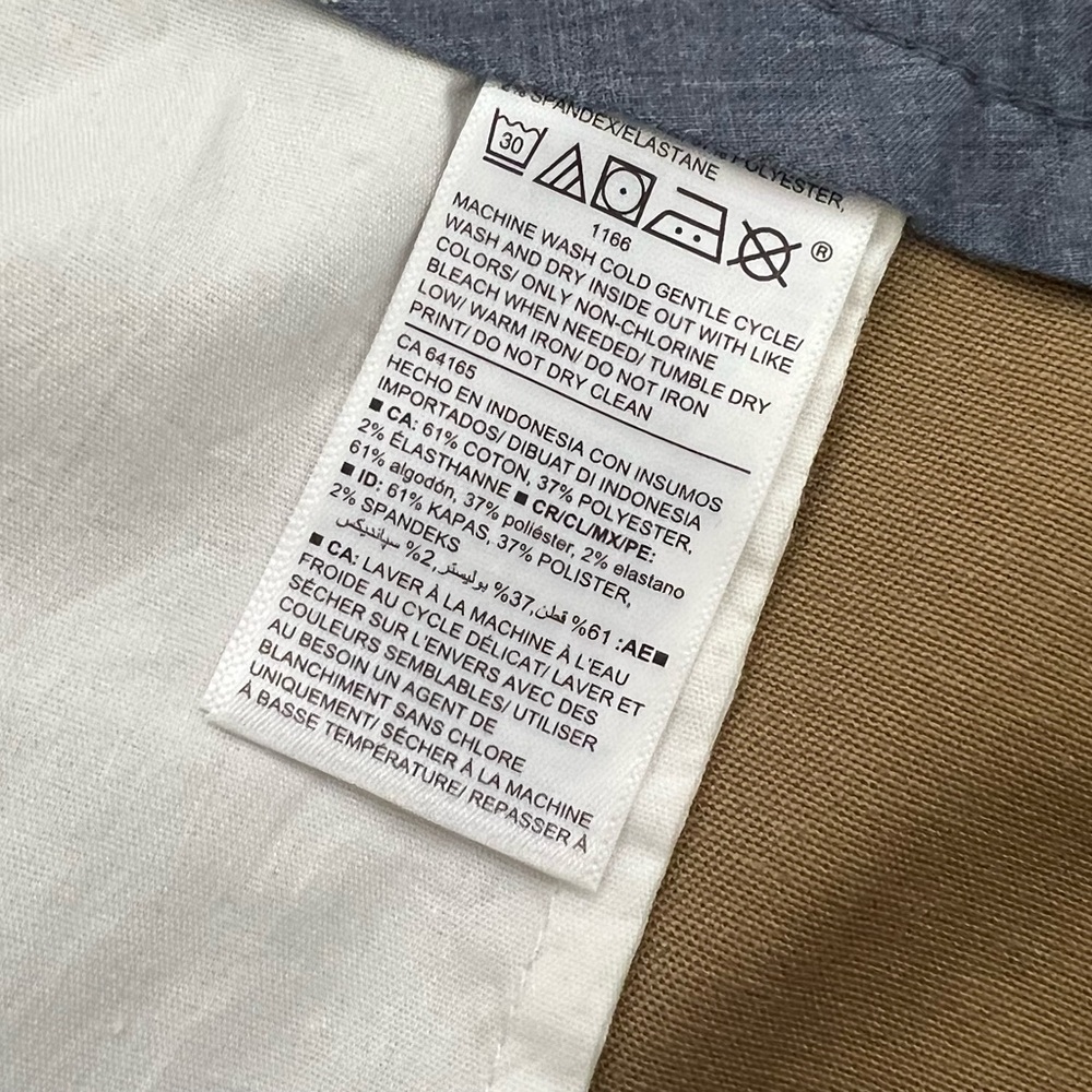 Old Navy Men's tan ultimate chino pants size 36x32 - Picture 3 of 5